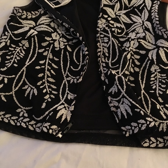 Top - Picture 5 of 6